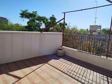 B° BOMBAL - CASA MULTIFUNCIONAL EN VENTA-4 Dormitorios-4 Baños - Ascensor- Piscina