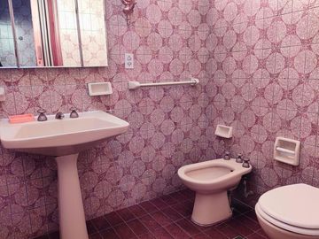 B° BOMBAL - CASA MULTIFUNCIONAL EN VENTA-4 Dormitorios-4 Baños - Ascensor- Piscina