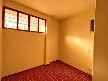 B° BOMBAL - CASA MULTIFUNCIONAL EN VENTA-4 Dormitorios-4 Baños - Ascensor- Piscina