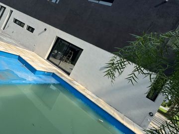 Casa en venta de 4 dormitorios c/ cochera en Santo Domingo