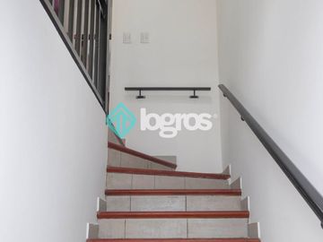 Dúplex en venta de 3 dormitorios en barrio Pereyra Rozas