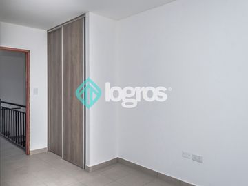 Dúplex en venta de 3 dormitorios en barrio Pereyra Rozas