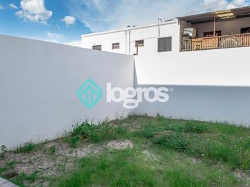 Dúplex en venta de 3 dormitorios en barrio Pereyra Rozas