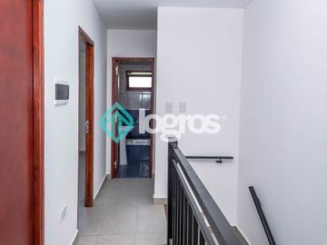 Dúplex en venta de 3 dormitorios en barrio Pereyra Rozas