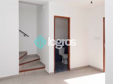 Dúplex en venta de 3 dormitorios en barrio Pereyra Rozas