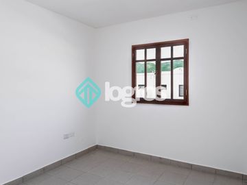 Dúplex en venta de 3 dormitorios en barrio Pereyra Rozas