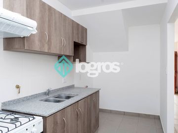 Dúplex en venta de 3 dormitorios en barrio Pereyra Rozas