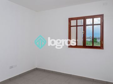 Dúplex en venta de 3 dormitorios en barrio Pereyra Rozas