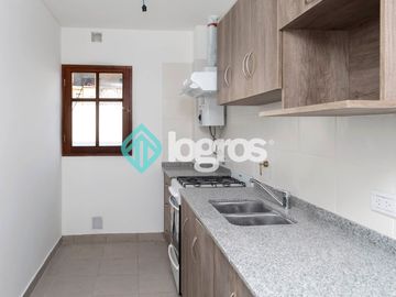 Dúplex en venta de 3 dormitorios en barrio Pereyra Rozas