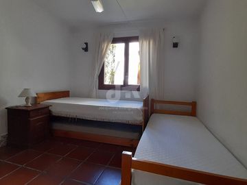 CODIGO 640 - CASA EN ALQUILER TEMPORARIO CON PILETA - GARAGE - PINAMAR