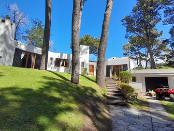 CODIGO 640 - CASA EN ALQUILER TEMPORARIO CON PILETA - GARAGE - PINAMAR