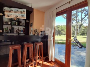 CODIGO 640 - CASA EN ALQUILER TEMPORARIO CON PILETA - GARAGE - PINAMAR