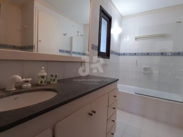 CODIGO 640 - CASA EN ALQUILER TEMPORARIO CON PILETA - GARAGE - PINAMAR
