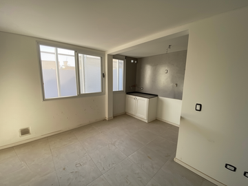 Departamento tipo duplex en venta de 1 dormitorio en Quinta sección