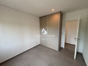 Casa en venta de 4 ambientes a Estrenar. Con fondo a Verde. Santa Sofia. Pilar