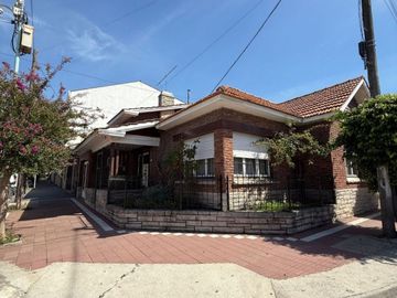 Venta Chalet Chauvin Mar del Plata 4 Ambientes c/ Garaje.