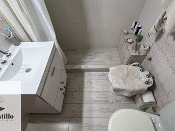 Casa 4 ambientes venta Villa udaondo