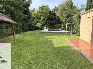 Casa 4 ambientes venta Villa udaondo