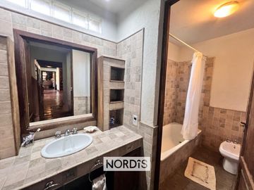 Hermoso Chalet Besares y Alzaga 4 dormitorios