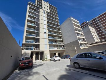 Departamento en venta de 2 dormitorios c/ cochera en Centro Norte