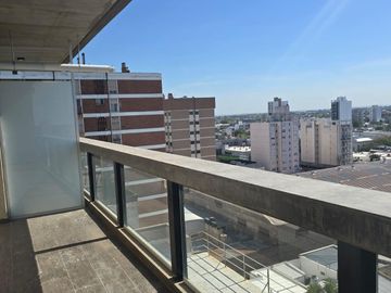 Departamento en venta de 2 dormitorios c/ cochera en Centro Norte