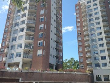 Departamento en alquiler de 3 dormitorios c/ cochera en Torres de Tigre