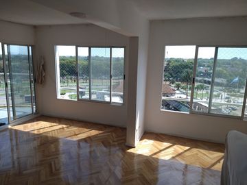 Departamento en alquiler de 3 dormitorios c/ cochera en Torres de Tigre