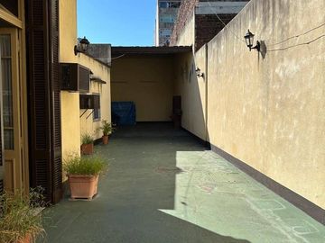 Casa en venta de 3 dormitorios c/ cochera en Nueva Pompeya