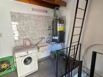 Casa en venta de 3 dormitorios c/ cochera en Nueva Pompeya