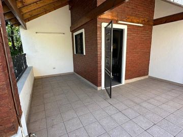 Casa en venta de 3 dormitorios c/ cochera en Nueva Pompeya