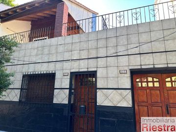 Casa en venta de 3 dormitorios c/ cochera en Nueva Pompeya
