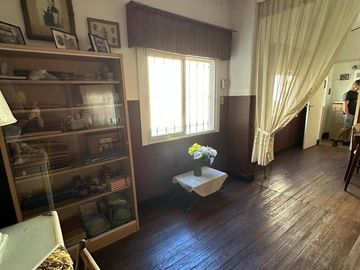 Casa en venta de 3 dormitorios c/ cochera en Nueva Pompeya