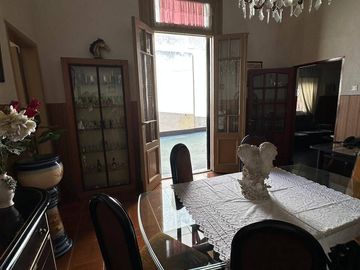 Casa en venta de 3 dormitorios c/ cochera en Nueva Pompeya