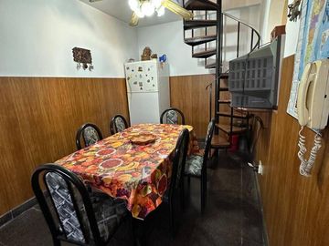 Casa en venta de 3 dormitorios c/ cochera en Nueva Pompeya