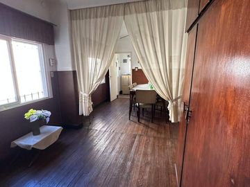 Casa en venta de 3 dormitorios c/ cochera en Nueva Pompeya