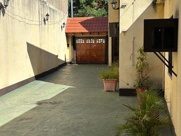 Casa en venta de 3 dormitorios c/ cochera en Nueva Pompeya