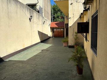 Casa en venta de 3 dormitorios c/ cochera en Nueva Pompeya