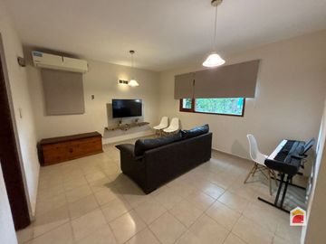 Excelente casa en venta de 3 dormitorios, pileta y gran parque en Mendiolaza