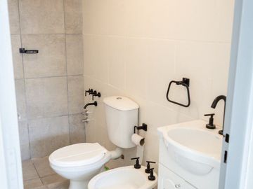Casa en venta de 2 dormitorios c/ cochera en Otros Barrios