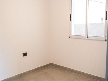 Casa en venta de 2 dormitorios c/ cochera en Otros Barrios
