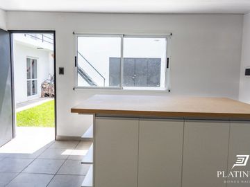 Casa en venta de 2 dormitorios c/ cochera en Otros Barrios