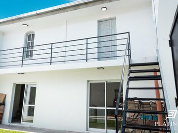 Casa en venta de 2 dormitorios c/ cochera en Otros Barrios