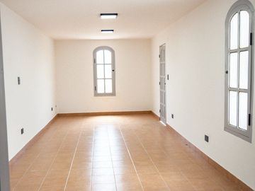 Casa en venta de 2 dormitorios c/ cochera en Otros Barrios