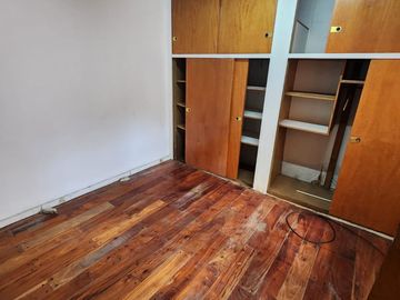 VENTA. PH 4 ambientes c/patio y parrilla. Muy bueno. Guamini al 2800. MATADEROS