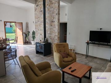 Casa quinta en venta de 2700m2 ubicado en 9 de Julio