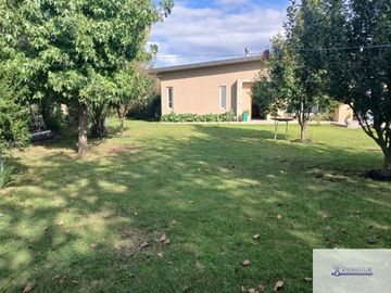 Casa quinta en venta de 2700m2 ubicado en 9 de Julio