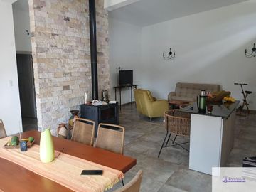 Casa quinta en venta de 2700m2 ubicado en 9 de Julio