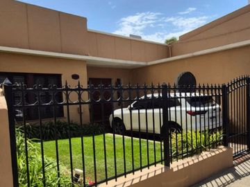 Casa en venta de 3 dormitorios c/ cochera en Tandil