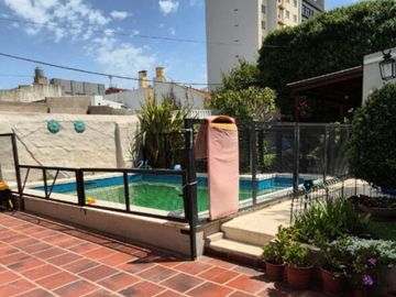 Casa en venta de 3 dormitorios c/ cochera en Tandil