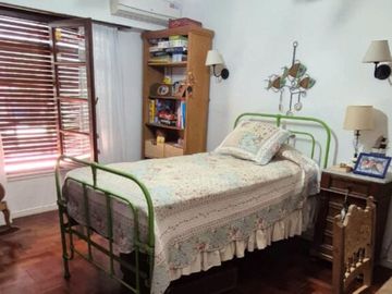 Casa en venta de 3 dormitorios c/ cochera en Tandil